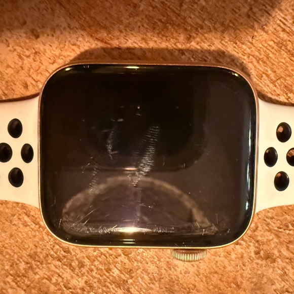 Apple I Watch 6 with White Band